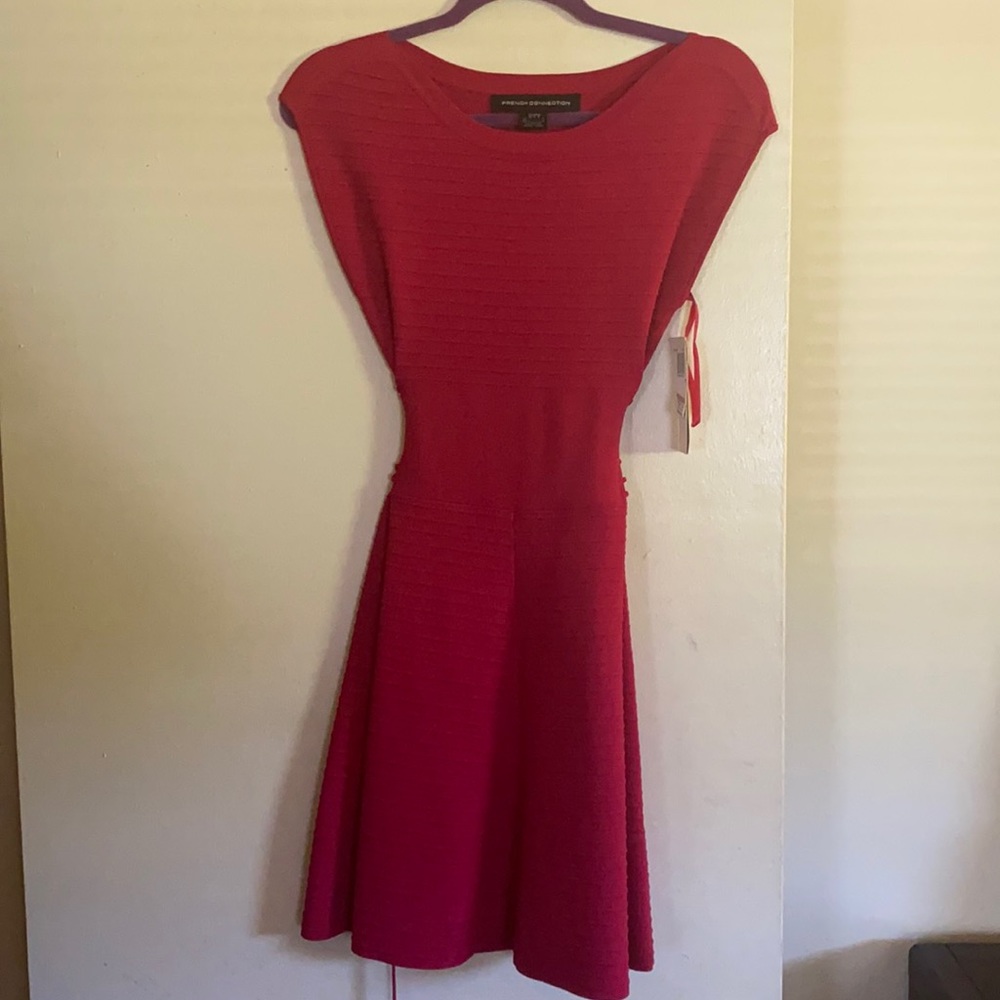 This dress is stretchy!